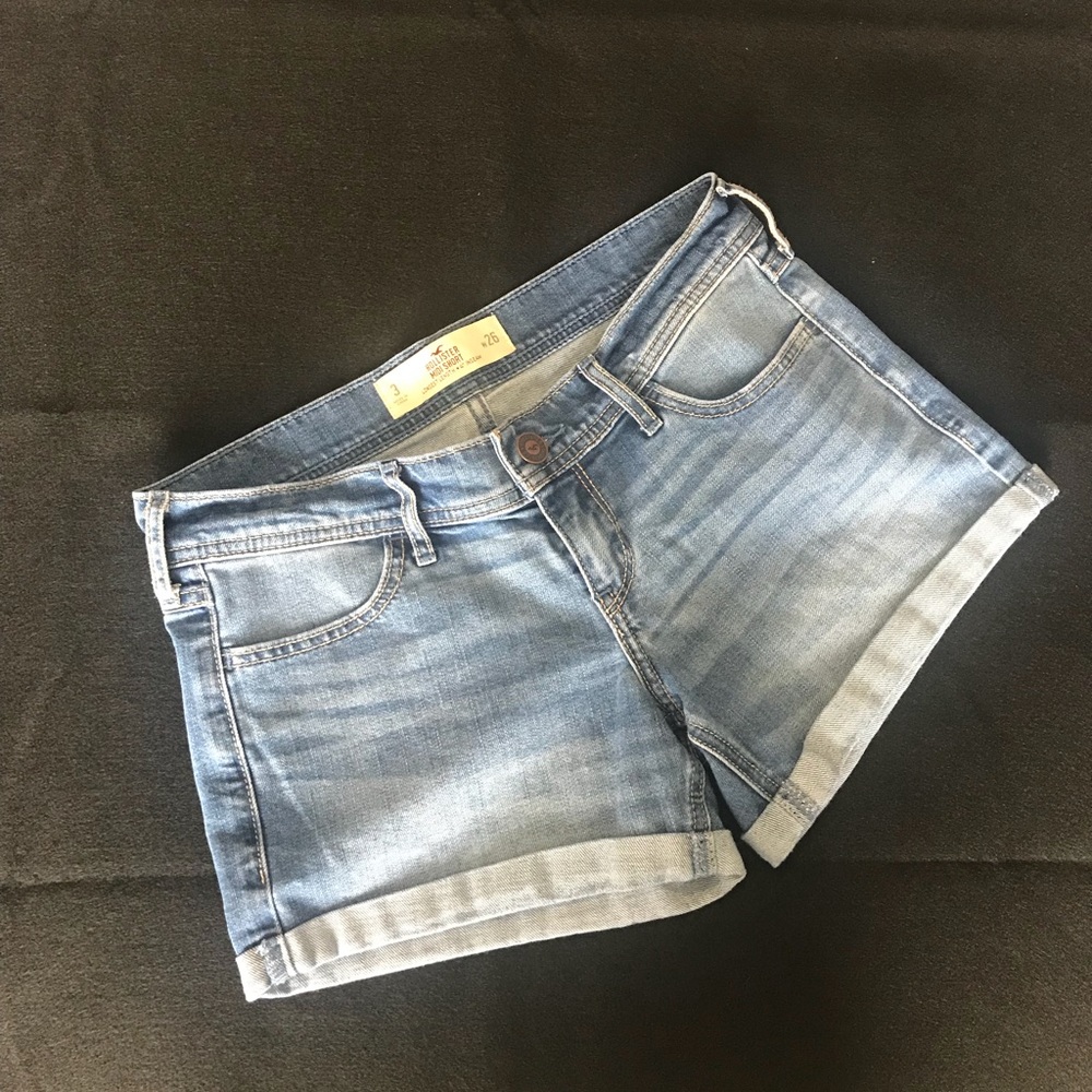Hollister Midi Short, 4’’ inseam, Waist 26